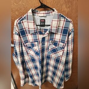 Wrangler Outdoor Men's Blue Plaid Shirt